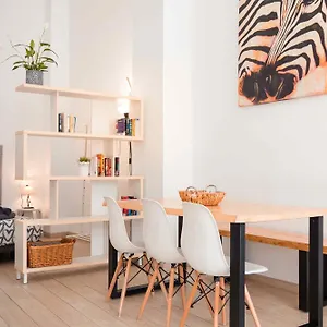 https://claveles-suite.hotelsinnerja.org